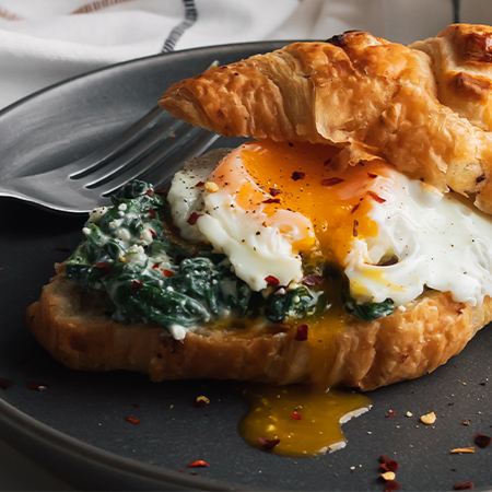 1400x450-Creamy-Spinach-Croissant
